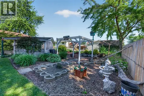 1804 St. Anne Street Tecumseh ON N8N 1V4