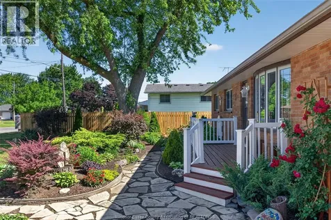 1804 St. Anne Street Tecumseh ON N8N 1V4
