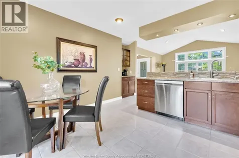112 Fay Court Lakeshore ON N8L 0K9
