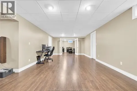 112 Fay Court Lakeshore ON N8L 0K9