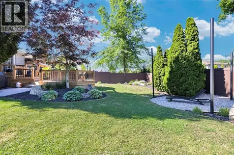 112 Fay Court Lakeshore ON N8L 0K9