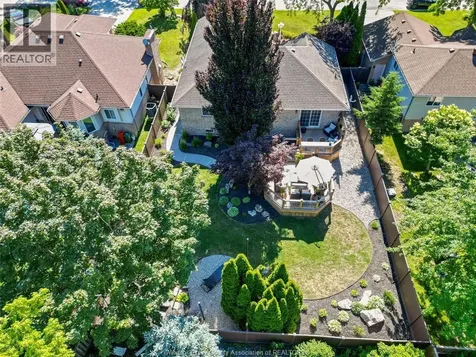 112 Fay Court Lakeshore ON N8L 0K9