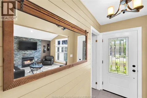 112 Fay Court Lakeshore ON N8L 0K9