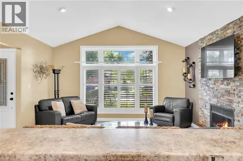 112 Fay Court Lakeshore ON N8L 0K9