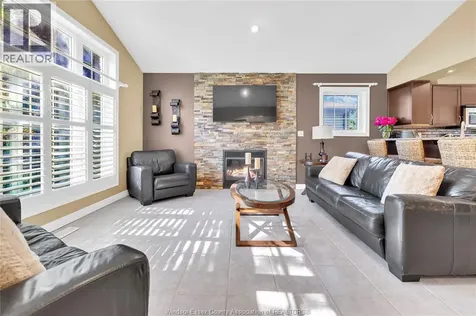 112 Fay Court Lakeshore ON N8L 0K9