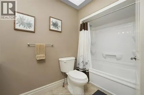 3998 Cosenza Street Windsor ON N9G 0A5