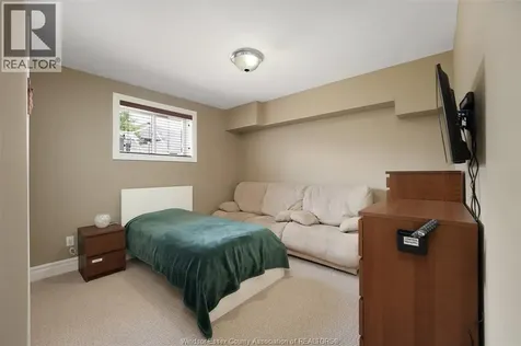 3998 Cosenza Street Windsor ON N9G 0A5