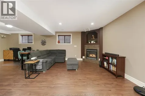 3998 Cosenza Street Windsor ON N9G 0A5