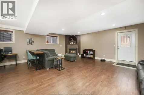 3998 Cosenza Street Windsor ON N9G 0A5