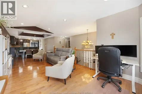 3998 Cosenza Street Windsor ON N9G 0A5