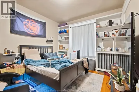 542 Victoria Avenue Windsor ON N9A 3M8