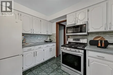 224 West Pike Creek Lakeshore ON N8N 2L9