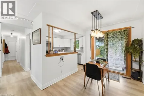 133 Kingslea Drive Hamilton ON L8T 4A7