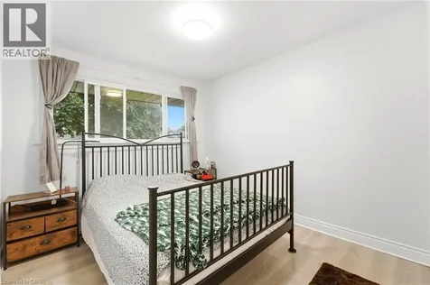 133 Kingslea Drive Hamilton ON L8T 4A7