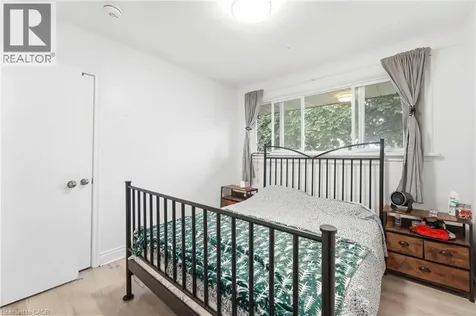 133 Kingslea Drive Hamilton ON L8T 4A7