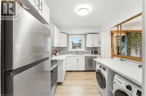 133 Kingslea Drive Hamilton ON L8T 4A7