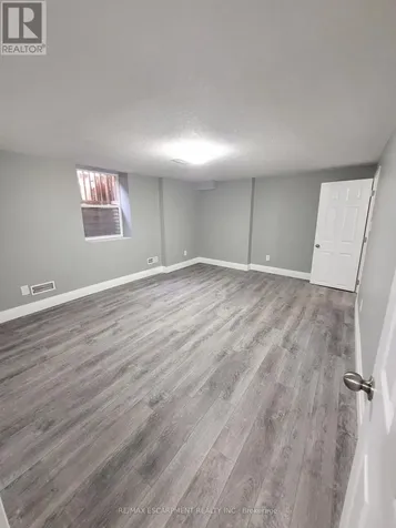 76 Glenview Avenue Cambridge ON N1R 2W2