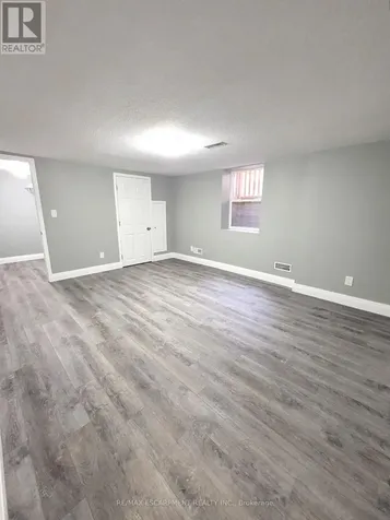 76 Glenview Avenue Cambridge ON N1R 2W2