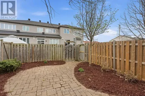 1073 Brasseur Crescent Ottawa ON K4A 5A1