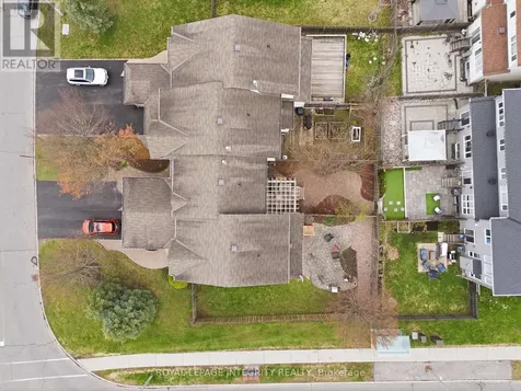 1073 Brasseur Crescent Ottawa ON K4A 5A1