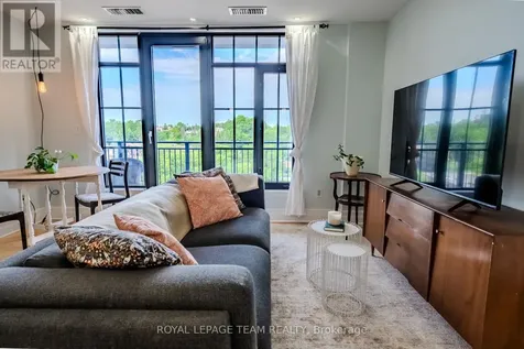327 Breezehill Avenue South Ottawa ON K1Y 1R6