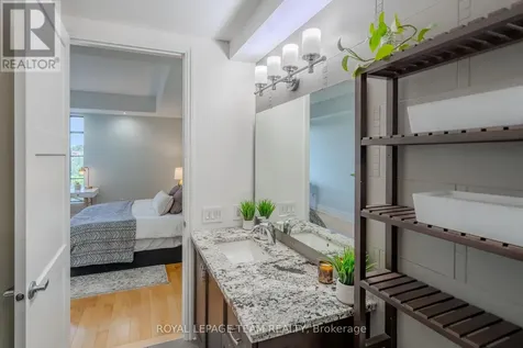 327 Breezehill Avenue South Ottawa ON K1Y 1R6
