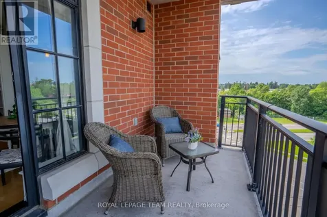 327 Breezehill Avenue South Ottawa ON K1Y 1R6