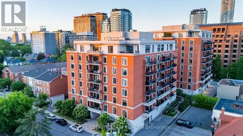 327 Breezehill Avenue South Ottawa ON K1Y 1R6