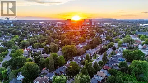 327 Breezehill Avenue South Ottawa ON K1Y 1R6