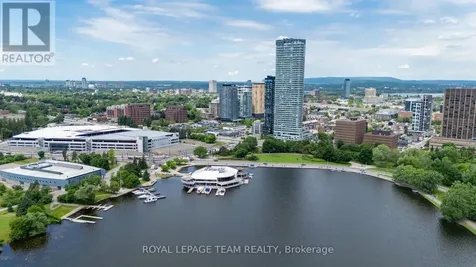 327 Breezehill Avenue South Ottawa ON K1Y 1R6