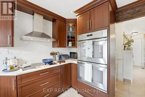 748 Weston Drive Ottawa ON K1G 1W2