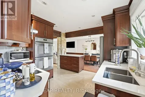 748 Weston Drive Ottawa ON K1G 1W2
