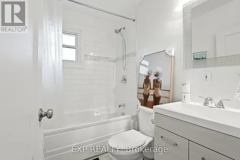 748 Weston Drive Ottawa ON K1G 1W2