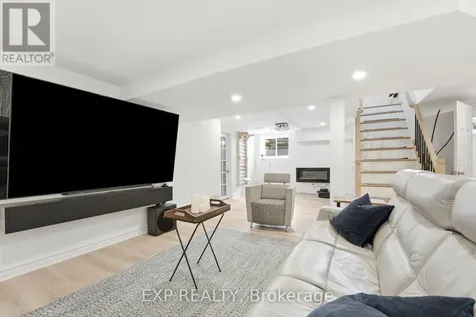748 Weston Drive Ottawa ON K1G 1W2