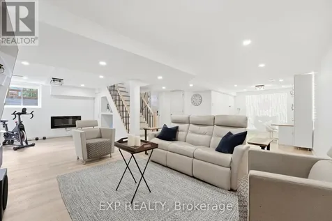 748 Weston Drive Ottawa ON K1G 1W2