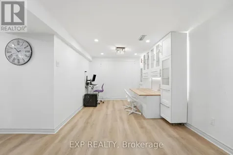748 Weston Drive Ottawa ON K1G 1W2
