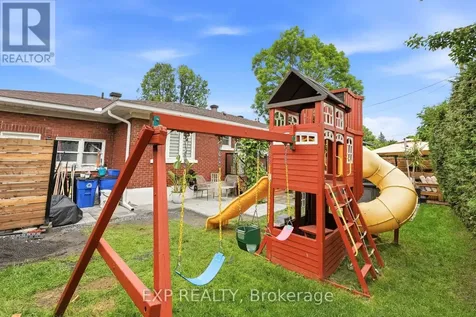 748 Weston Drive Ottawa ON K1G 1W2