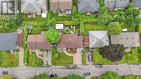 748 Weston Drive Ottawa ON K1G 1W2