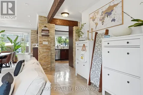 748 Weston Drive Ottawa ON K1G 1W2