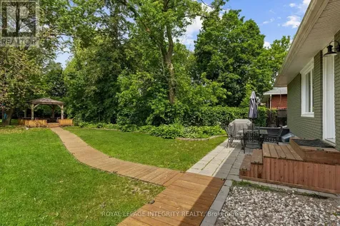 48 Dunham Street Ottawa ON K1J 7L8