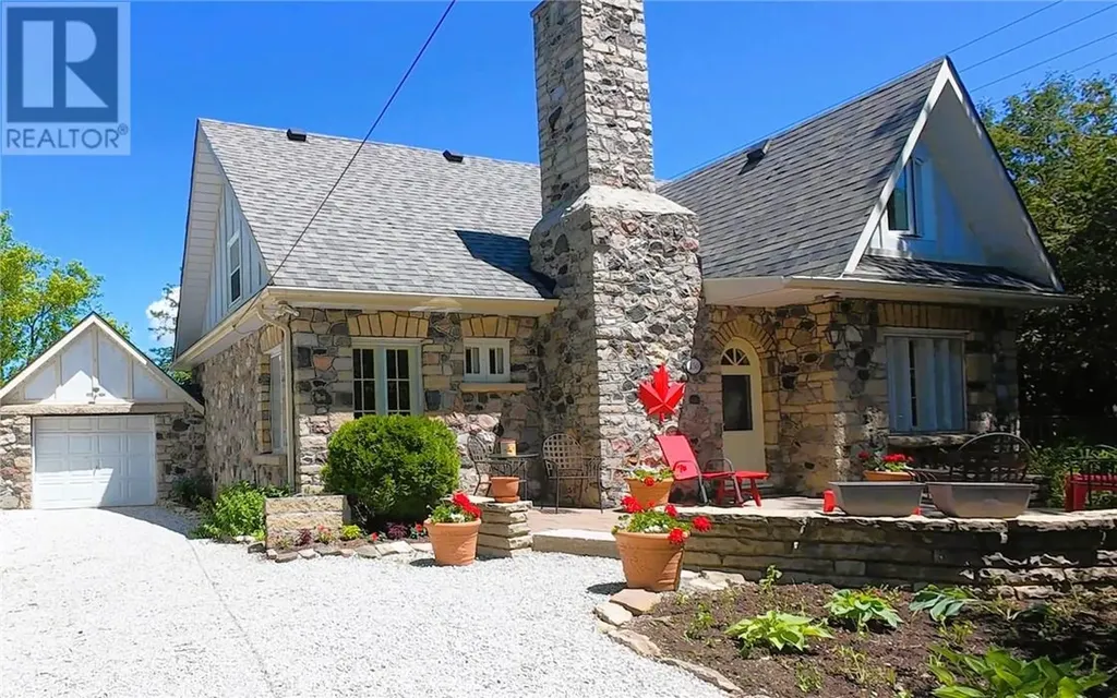 150 Queen Street Manitowaning ON P0P 1N0