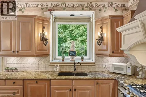 1111 Crofton Way Burlington ON L7P 4X1
