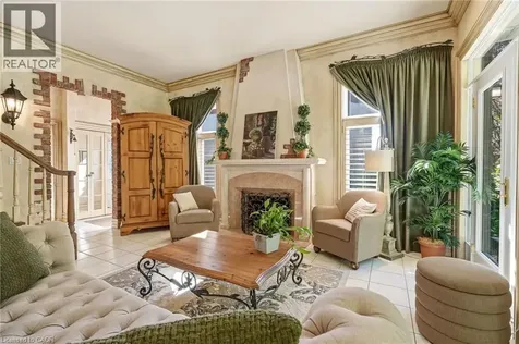1111 Crofton Way Burlington ON L7P 4X1
