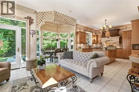 1111 Crofton Way Burlington ON L7P 4X1