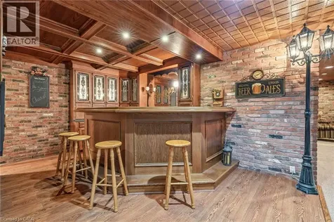 1111 Crofton Way Burlington ON L7P 4X1