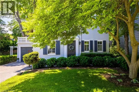 32 Park Avenue Oakville ON L6J 3X8