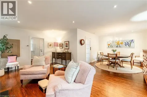 32 Park Avenue Oakville ON L6J 3X8