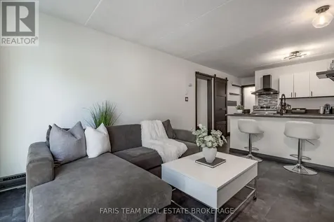23 Dawson Drive Collingwood ON L9Y 5B4