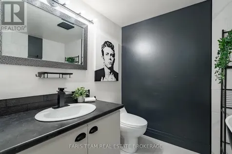 23 Dawson Drive Collingwood ON L9Y 5B4