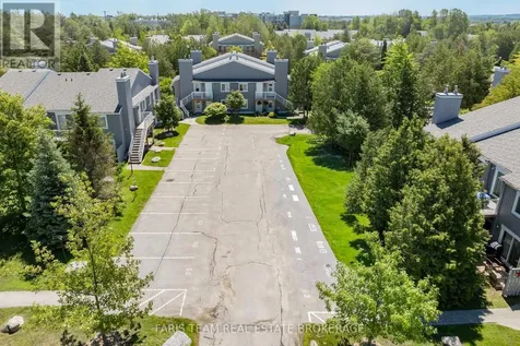 23 Dawson Drive Collingwood ON L9Y 5B4